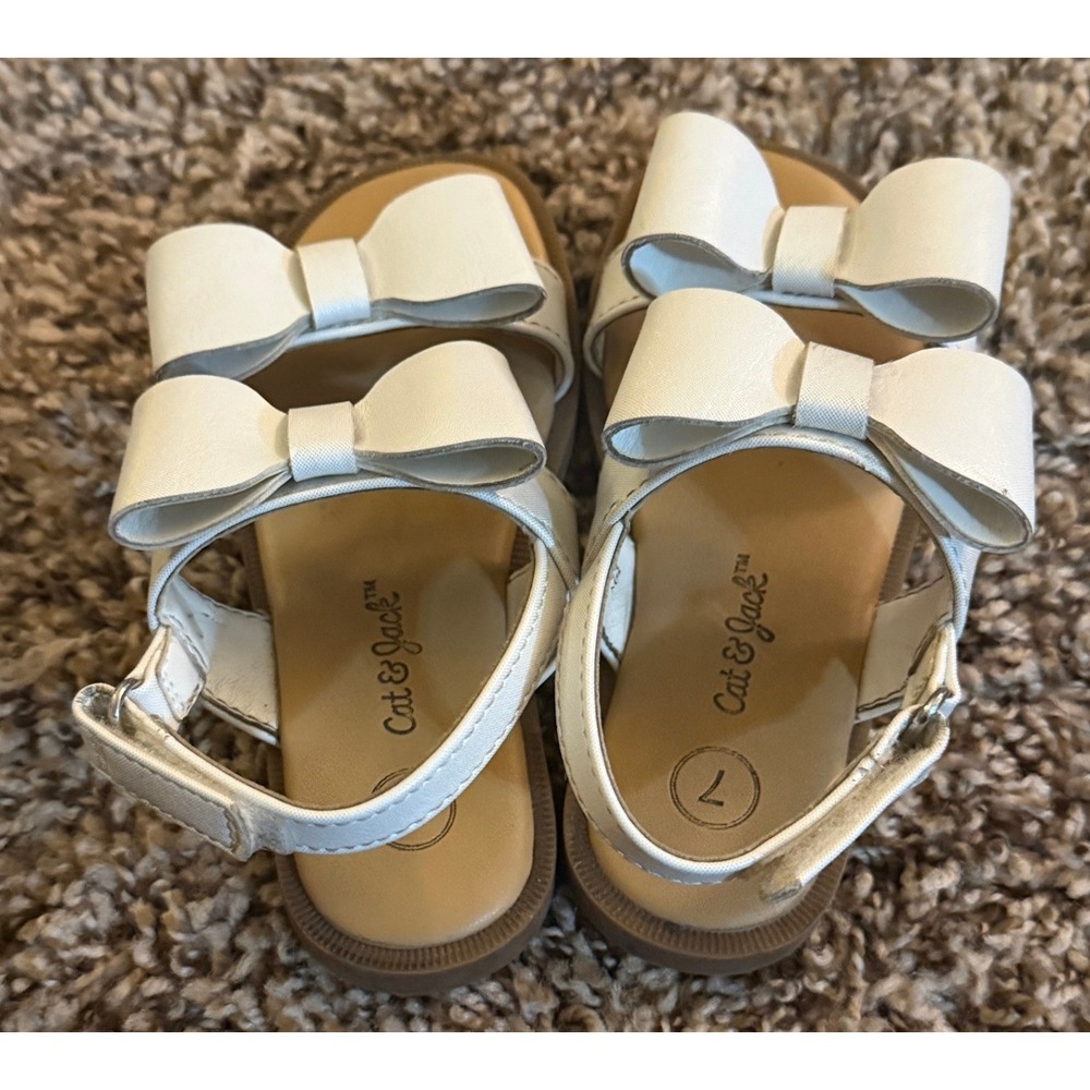 Cat & Jack Girls White Ruby Bow Sandals Size 7 - Picture 4 of 9